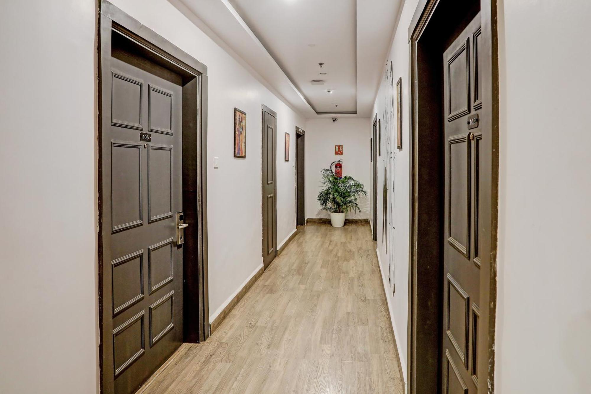 Super Townhouse Swain Heritage Bhubaneswar Exterior photo