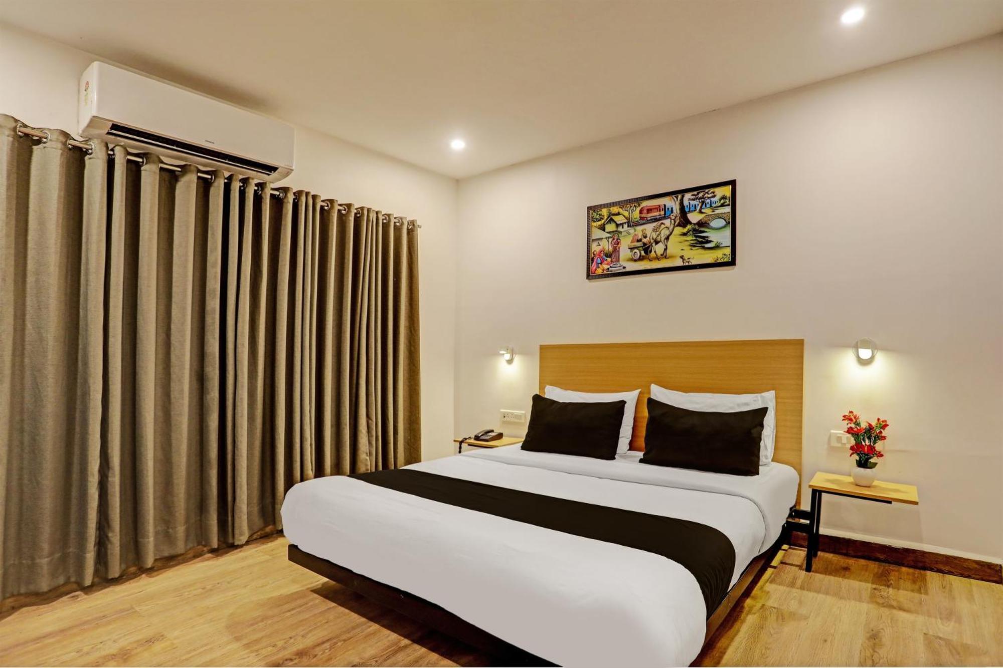 Super Townhouse Swain Heritage Bhubaneswar Exterior photo
