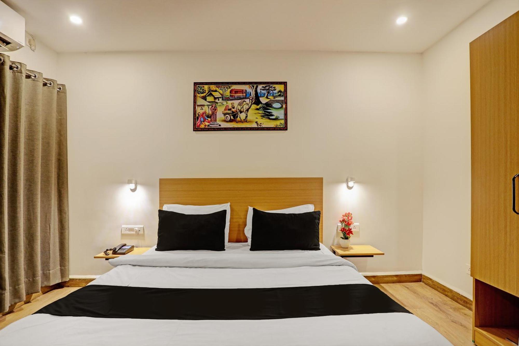 Super Townhouse Swain Heritage Bhubaneswar Exterior photo